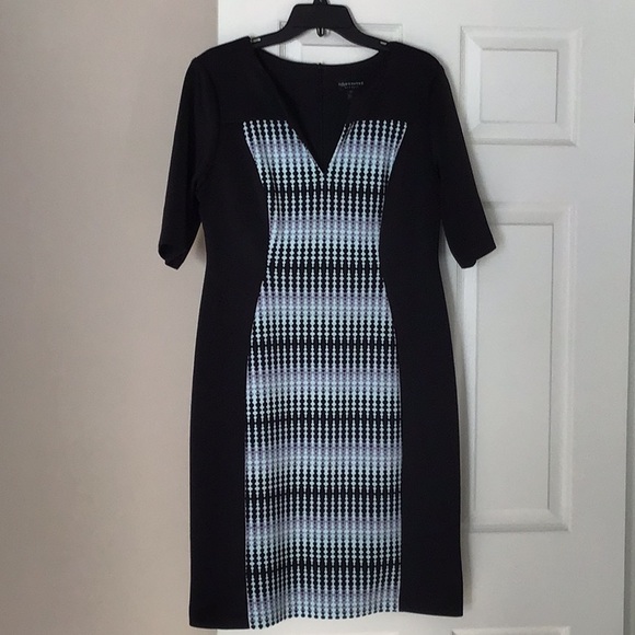 Dress - Picture 1 of 3